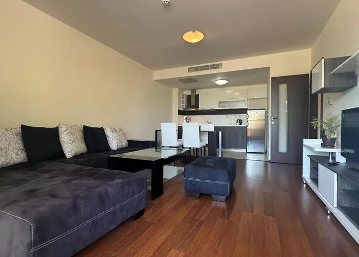 Sunny Family Солнечный берег