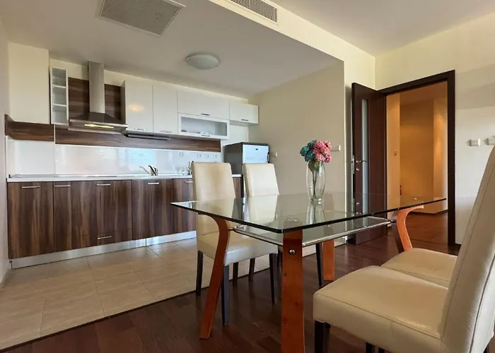 Апартаменты Sunny Family