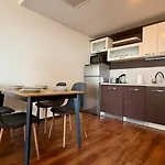 Sunny Family Apartament