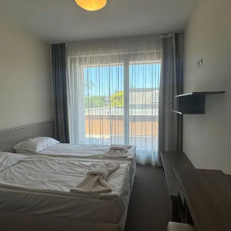 Sunny Family * Солнечный берег