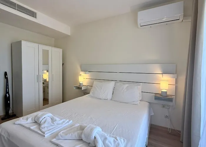 Sunny Family Apartment